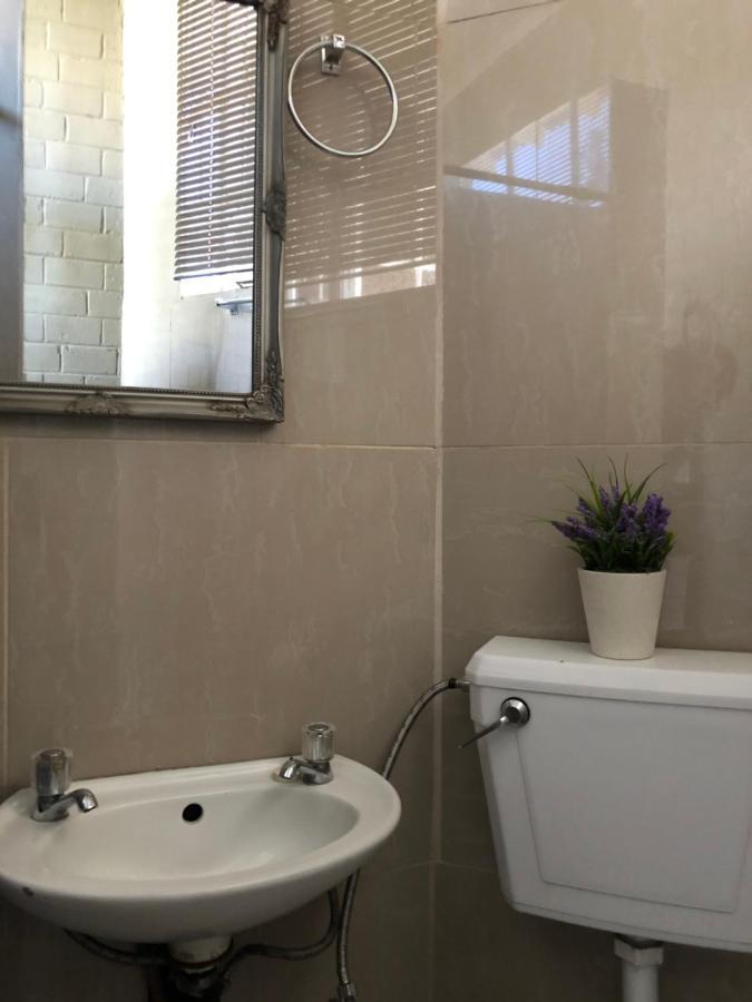 The Lavender Guesthouse Kroonstad Kültér fotó